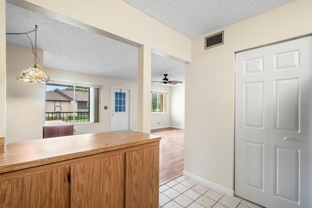 406 Pine Glen Lane A-2, Greenacres, FL 33463