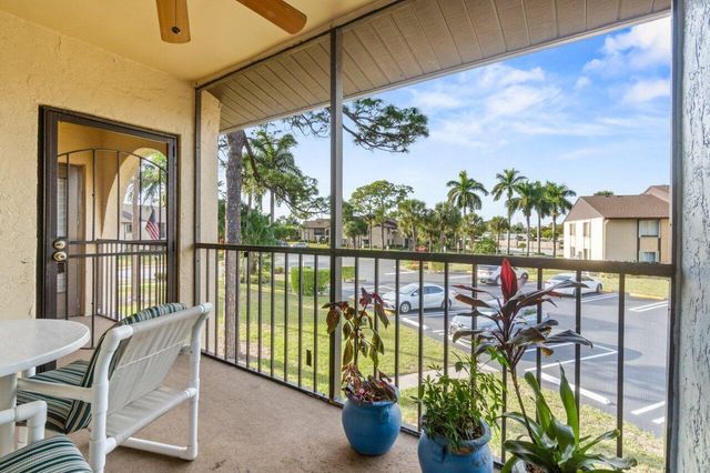 406 Pine Glen Lane A-2, Greenacres, FL 33463