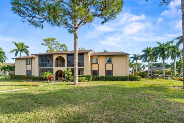 406 Pine Glen Lane A-2, Greenacres, FL 33463