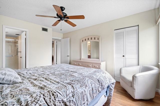 406 Pine Glen Lane A-2, Greenacres, FL 33463