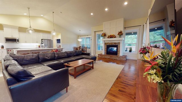 5598 Wigeon St SE, Salem, OR 97306