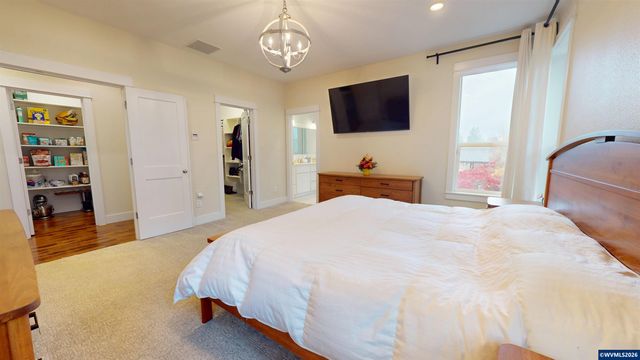 5598 Wigeon St SE, Salem, OR 97306