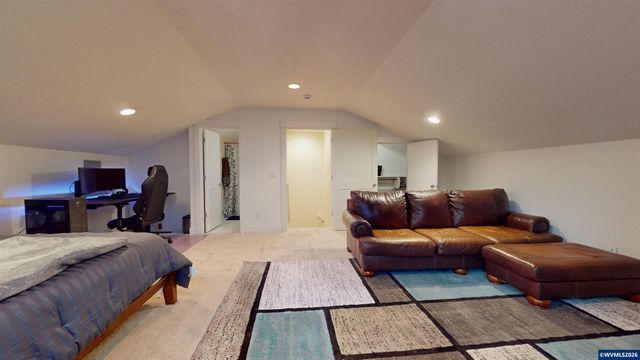 5598 Wigeon St SE, Salem, OR 97306