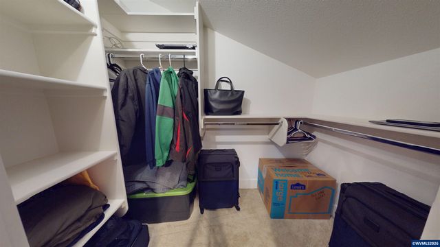 5598 Wigeon St SE, Salem, OR 97306