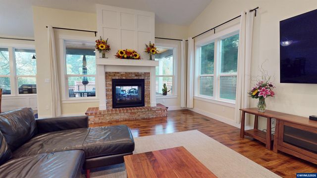 5598 Wigeon St SE, Salem, OR 97306