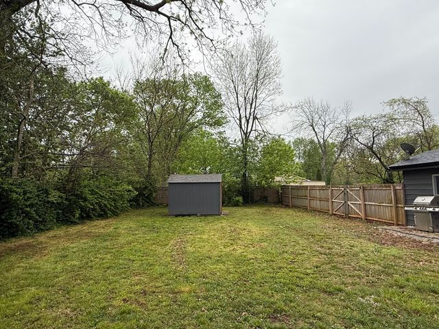3053 W Grand Street, Springfield, MO 65802