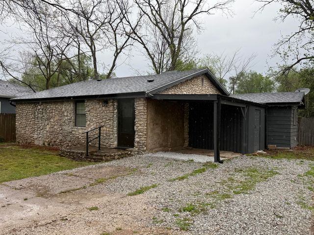 3053 W Grand Street, Springfield, MO 65802
