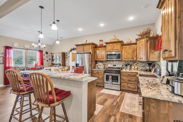 530 Rs County Road 4269, Emory, TX 75440