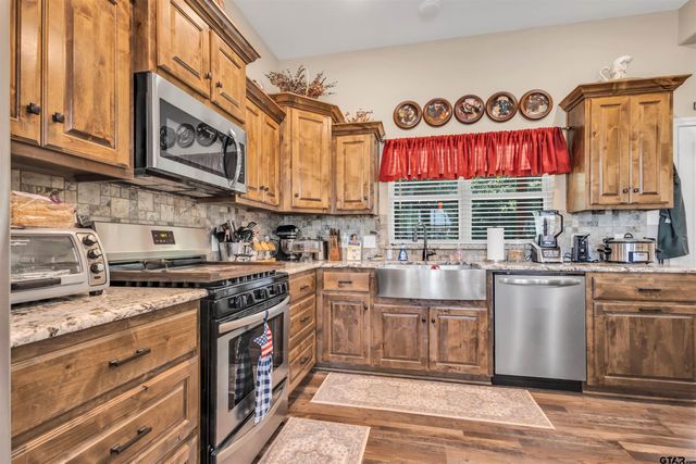 530 Rs County Road 4269, Emory, TX 75440
