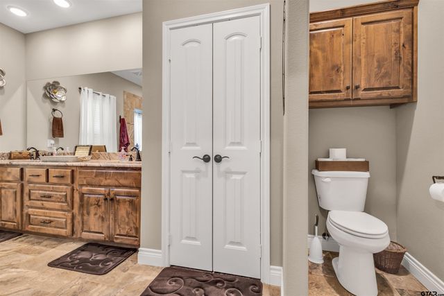 530 Rs County Road 4269, Emory, TX 75440