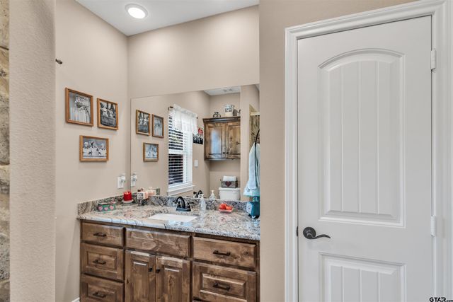 530 Rs County Road 4269, Emory, TX 75440