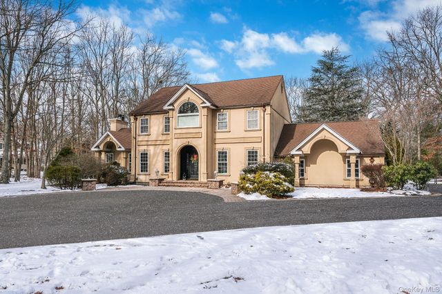 180 Miller Place Road, Miller Place, NY 11764