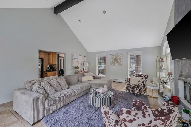 180 Miller Place Road, Miller Place, NY 11764