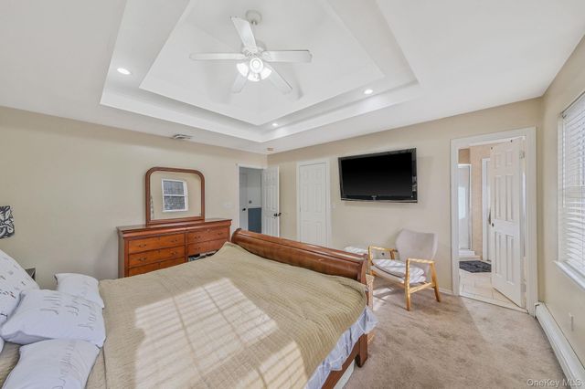 180 Miller Place Road, Miller Place, NY 11764