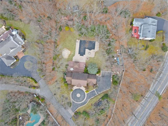 180 Miller Place Road, Miller Place, NY 11764