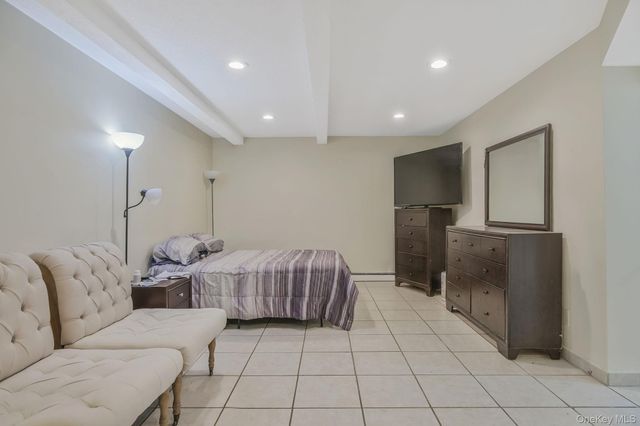 180 Miller Place Road, Miller Place, NY 11764