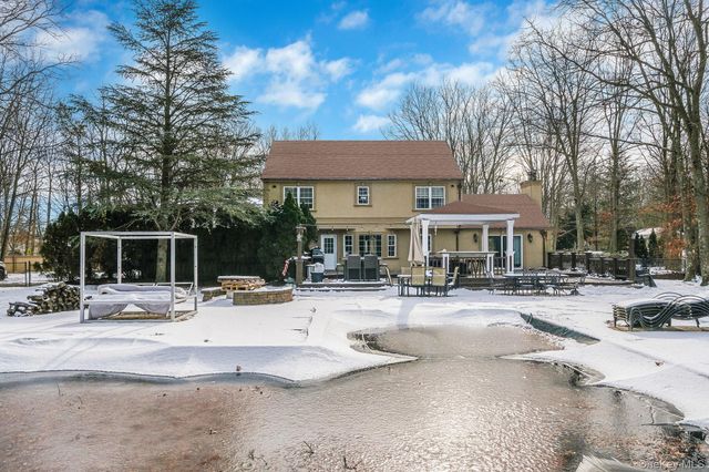 180 Miller Place Road, Miller Place, NY 11764