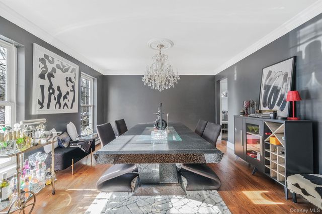 180 Miller Place Road, Miller Place, NY 11764