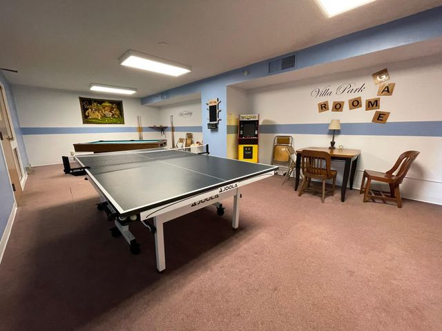 500 County Road B W 122, Roseville, MN 55113