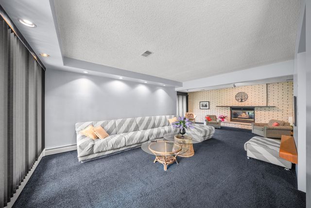 200 N Liberty Street, Leland, IL 60531
