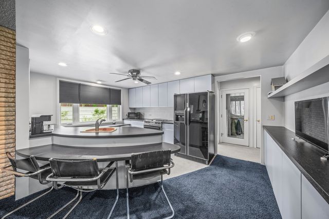 200 N Liberty Street, Leland, IL 60531