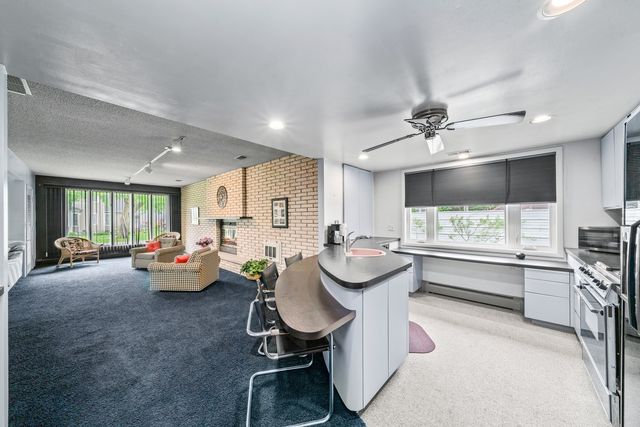 200 N Liberty Street, Leland, IL 60531