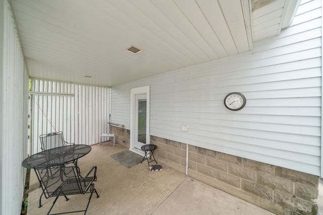 200 N Liberty Street, Leland, IL 60531