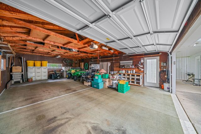 200 N Liberty Street, Leland, IL 60531