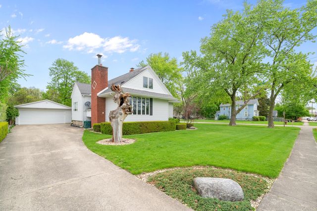 200 N Liberty Street, Leland, IL 60531