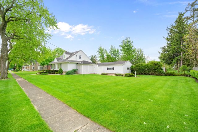 200 N Liberty Street, Leland, IL 60531