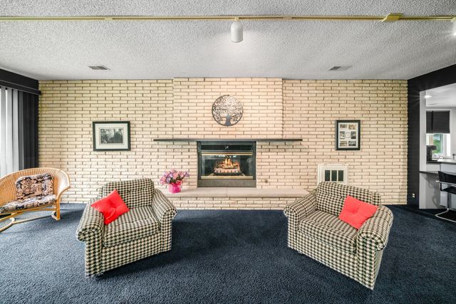 200 N Liberty Street, Leland, IL 60531