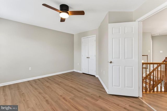 2410 DAKOTA LAKES DR, Herndon, VA 20171