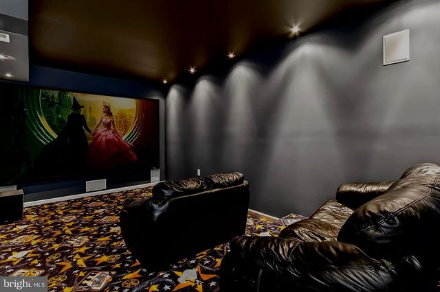 2410 DAKOTA LAKES DR, Herndon, VA 20171