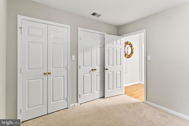 2410 DAKOTA LAKES DR, Herndon, VA 20171