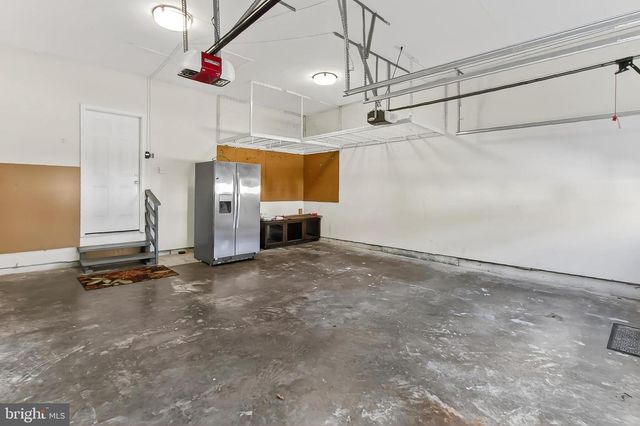 2410 DAKOTA LAKES DR, Herndon, VA 20171