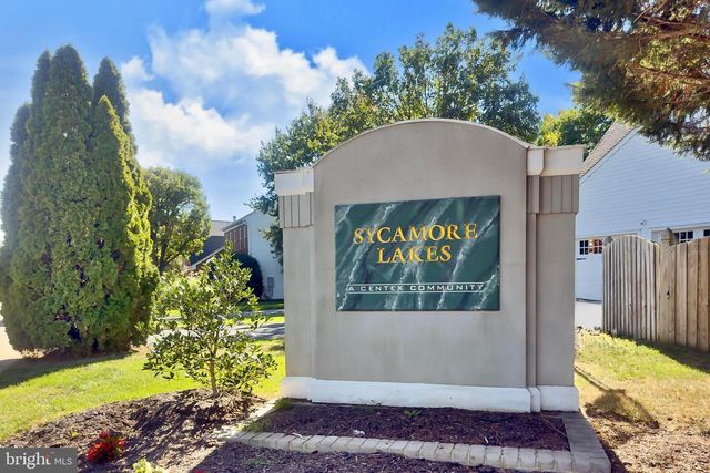 2410 DAKOTA LAKES DR, Herndon, VA 20171