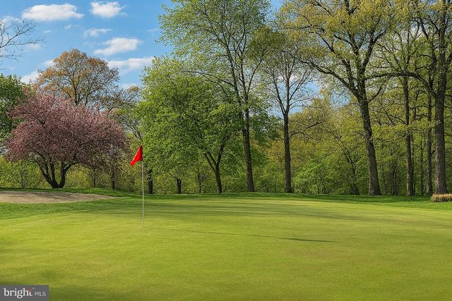 2410 DAKOTA LAKES DR, Herndon, VA 20171