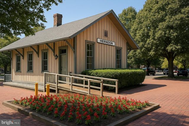 2410 DAKOTA LAKES DR, Herndon, VA 20171