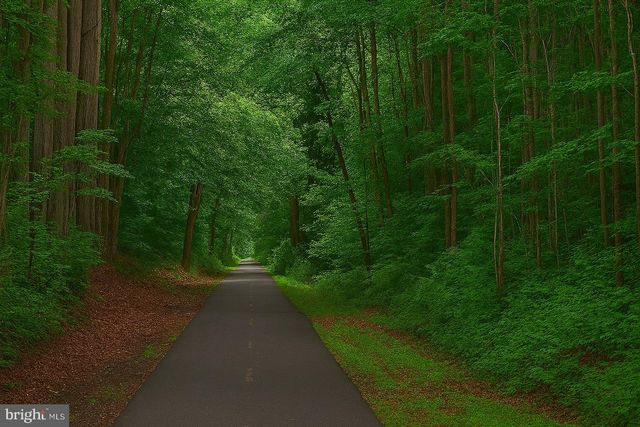 2410 DAKOTA LAKES DR, Herndon, VA 20171