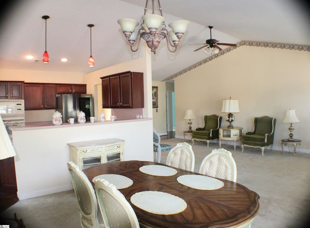 500 Summitbluff Drive, Greenville, SC 29617