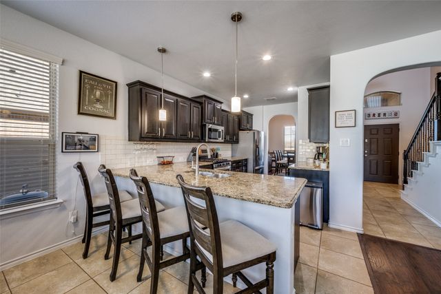 721 Meadows Drive, Argyle, TX 76226