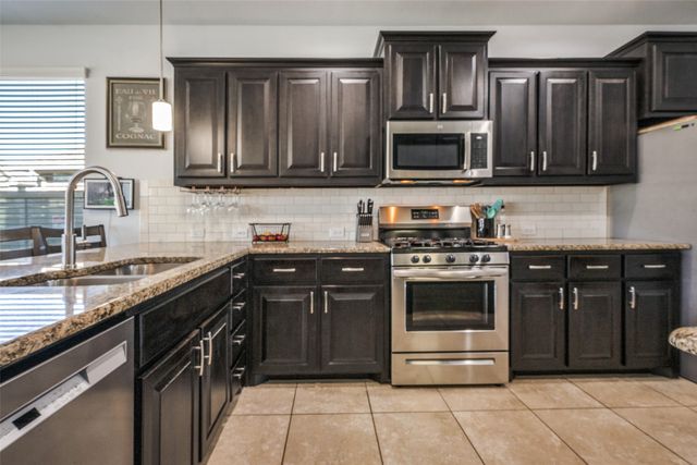 721 Meadows Drive, Argyle, TX 76226