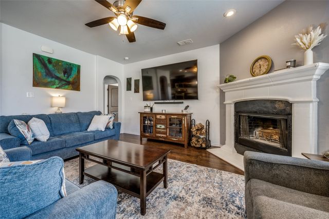 721 Meadows Drive, Argyle, TX 76226