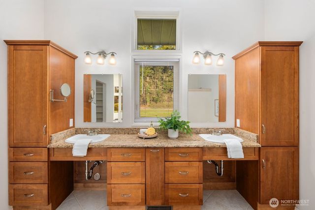 29925 159th Lane SE, Kent, WA 98042