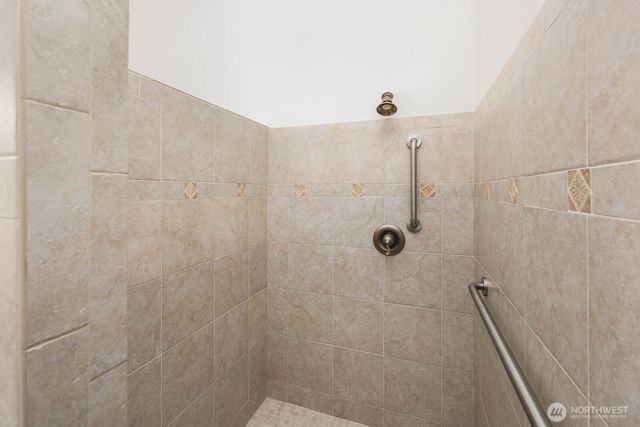 29925 159th Lane SE, Kent, WA 98042