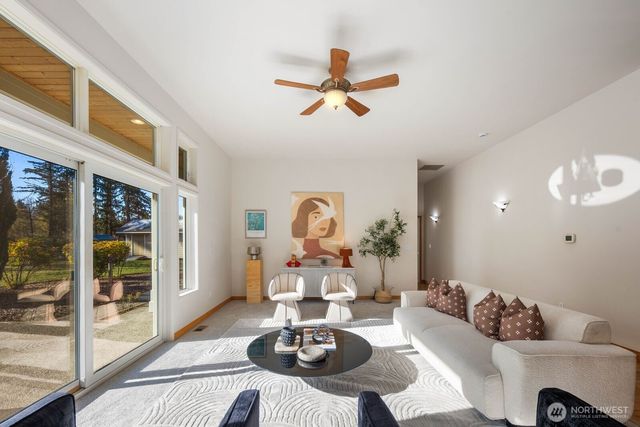 29925 159th Lane SE, Kent, WA 98042