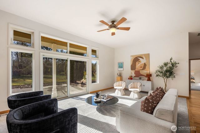 29925 159th Lane SE, Kent, WA 98042