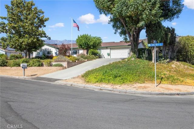 1041 Holmes, Calimesa, CA 92320