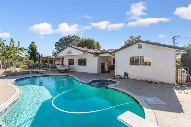 1041 Holmes, Calimesa, CA 92320