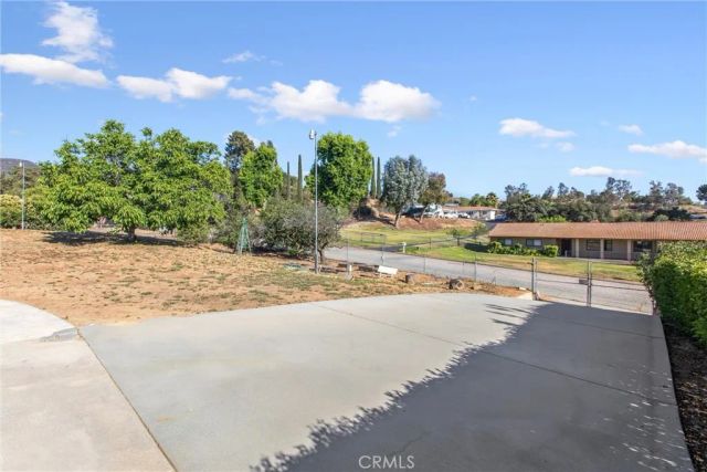 1041 Holmes, Calimesa, CA 92320